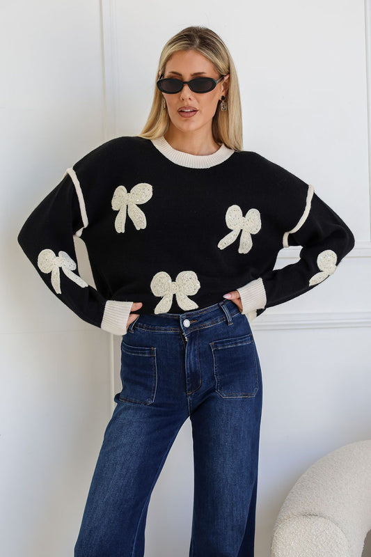 Bow knit, bow top, knitwear, ladies knitwear, black and white bow knit