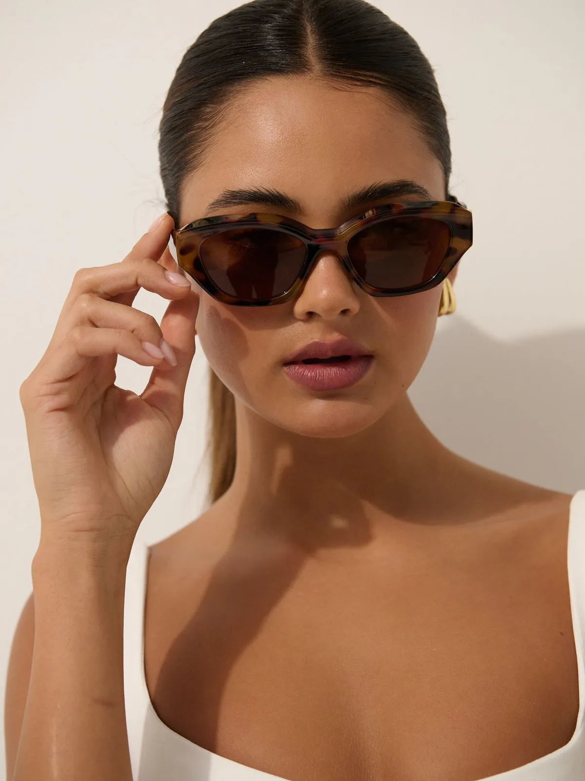 Lizzie Cat Eye Sunglasses Spencer In Vogue